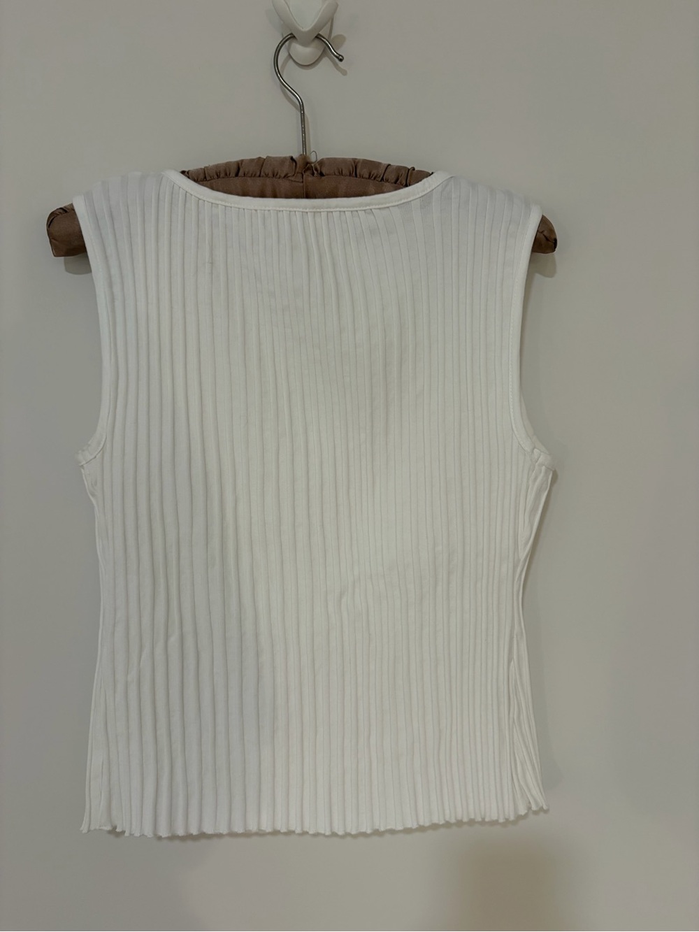 Free People White Sleeveless Pleated Button-Front Top - Picture 2 of 3